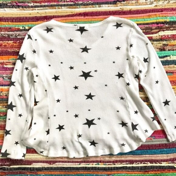 Jak & Rae ~ Star print v-neck thermal top - Picture 2 of 5